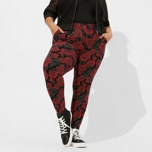 Full Length Signature Waist Pocket Legging BNWOT
